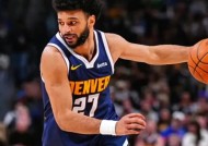 穆雷连续五场比赛得分超过出色防守，澳大利亚队不断突破！赛场气氛高涨的简单介绍