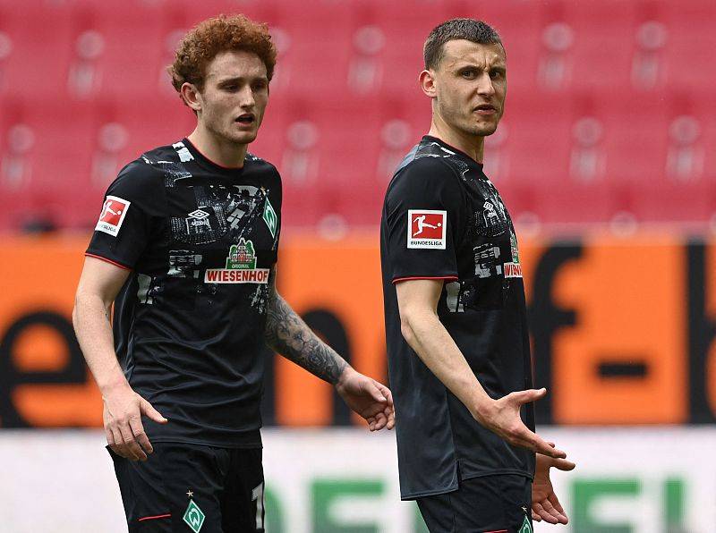 里尔内部会议纪要流出——今晚绝杀压哨；德甲使命明确；身体对抗强度拉满的简单介绍